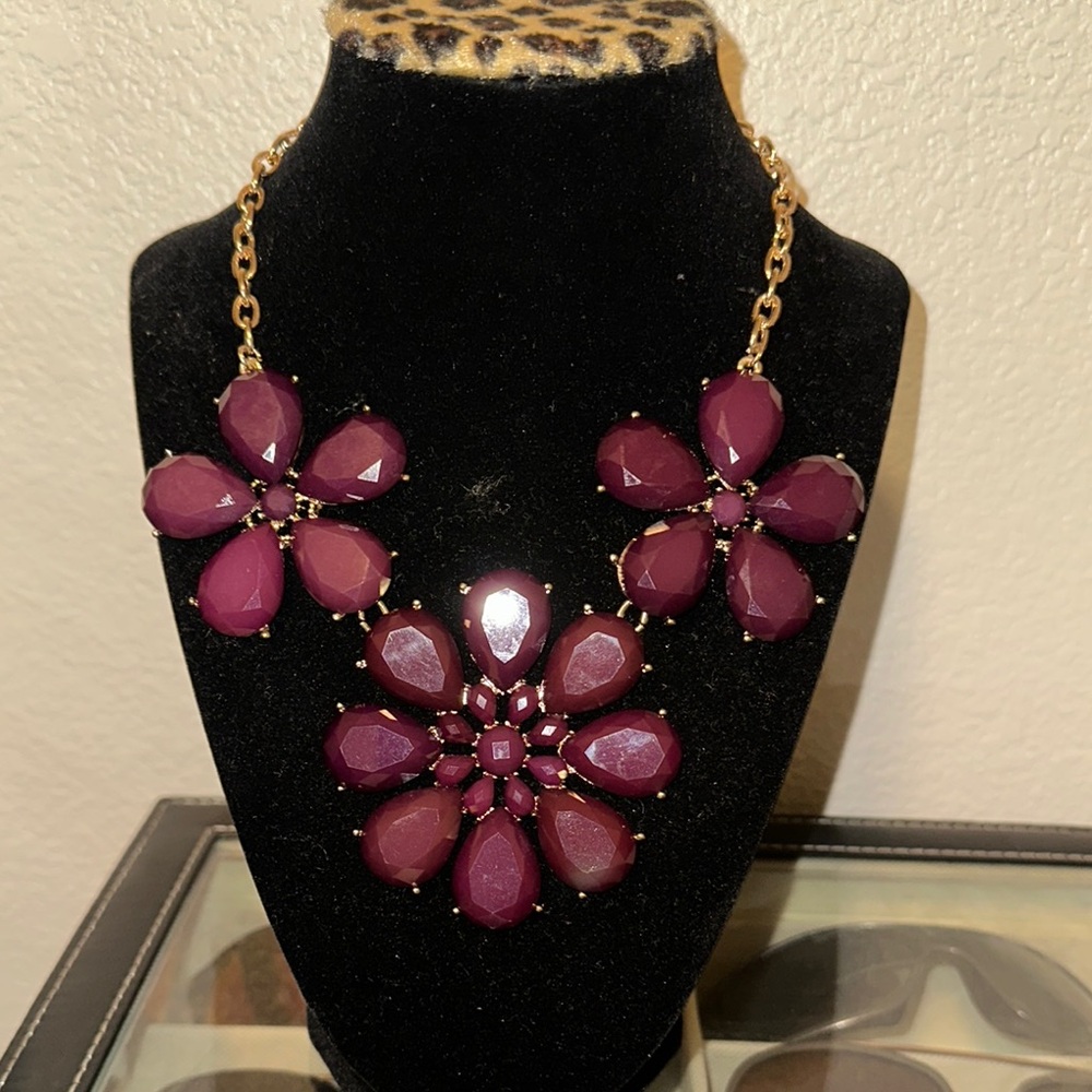 Elegant Purple Floral Necklace